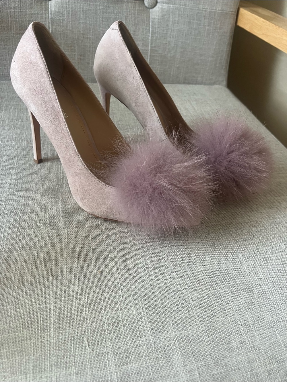 Pour La Victoire lavendar fur Heels, women’s 8, coquette girl, occasion wedding